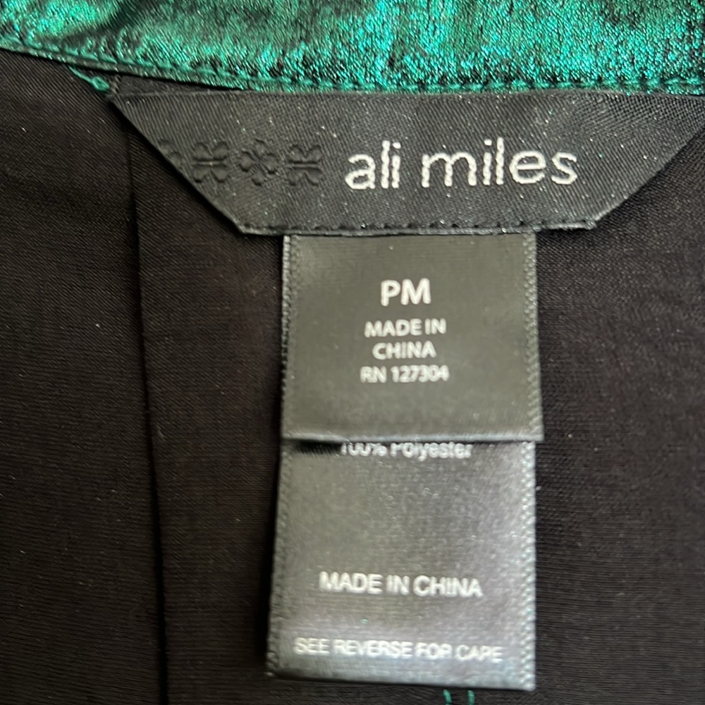 Ali Miles Metallic Emerald Green Toggle Button Tunic - Picture 4 of 5